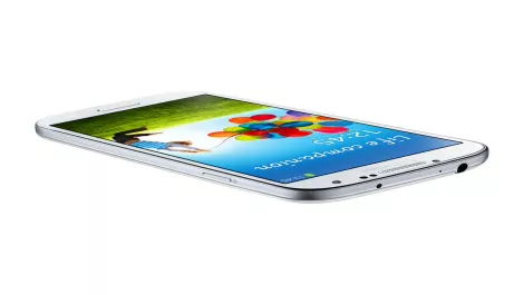 Samsung leads the pack as smartphone sales keep rising
