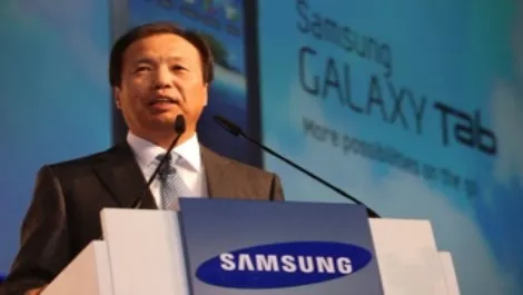 Samsung rivals Apple with Galaxy Note 8