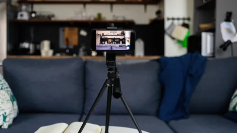 FMI shines light on state of the phone tripod market